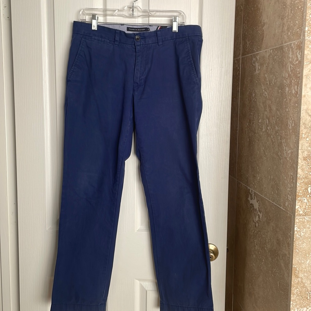 Men’s Tommy Hilfiger flat front pant